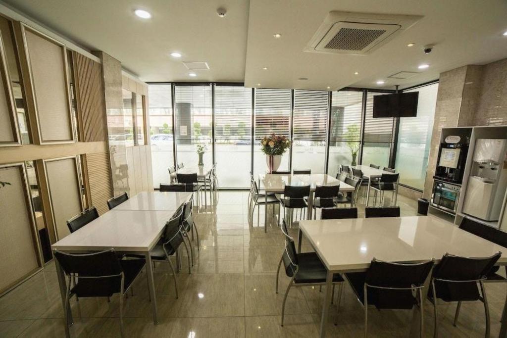 Reve Business Hotel Jeju Buitenkant foto